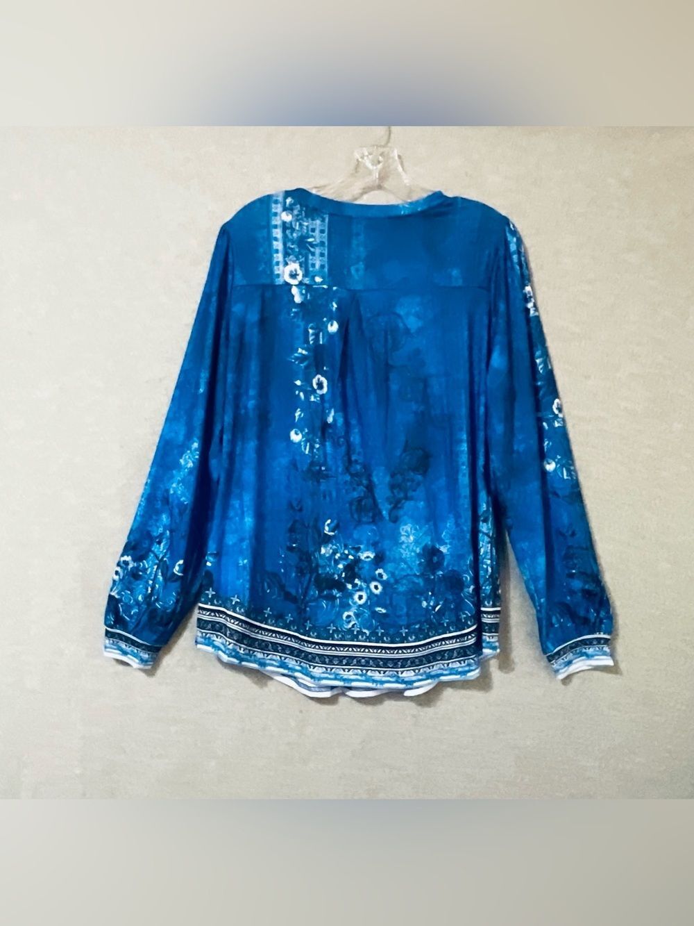 Fantaslook Women's Blue Floral V-Neck Long Sleeve Top Sz L - Picture 2 of 8